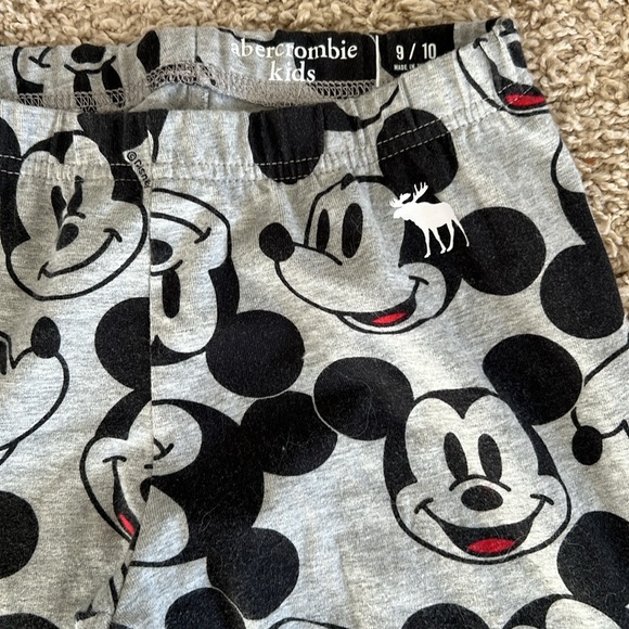 Abercrombie kids Mickey Mouse pants - Picture 2 of 3